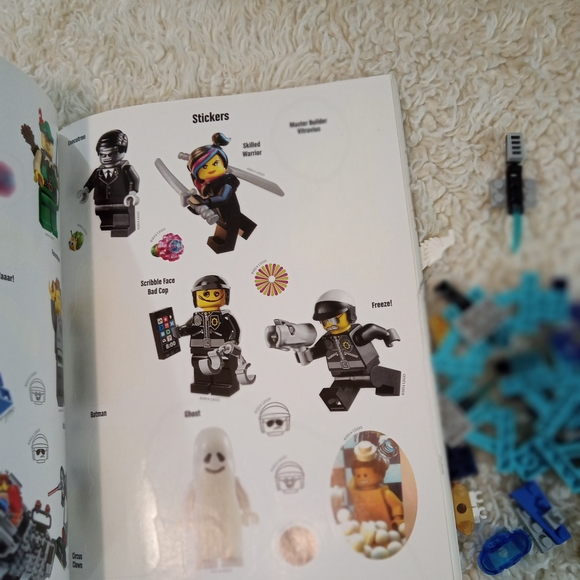 LEGO Movie Ultimate Sticker Collection - Picture 6 of 9